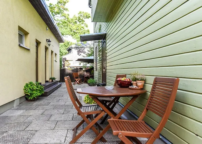 Birutes Aleja 20 بالانغا